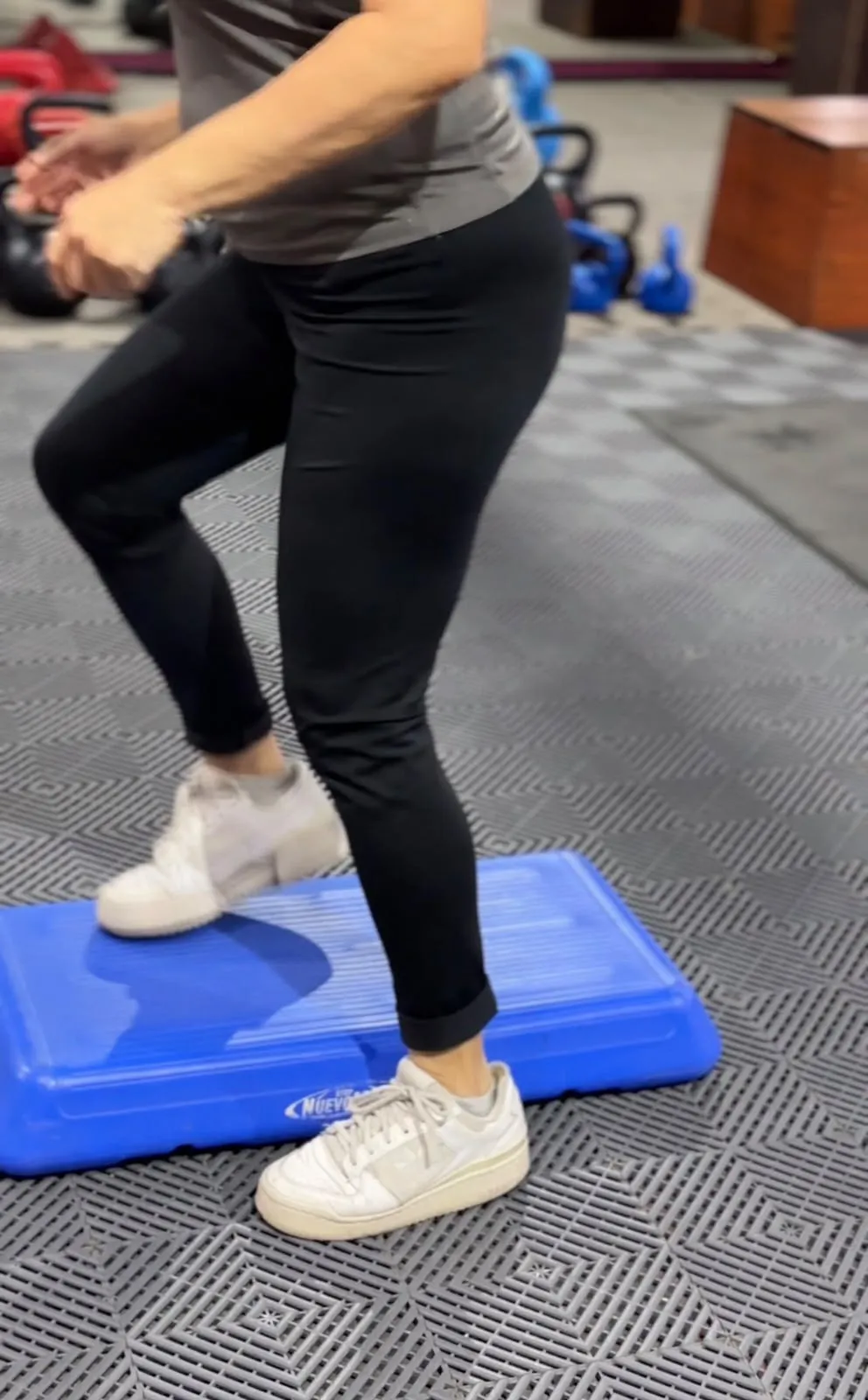 Trabajo de equilibrio y coordinación sobre step